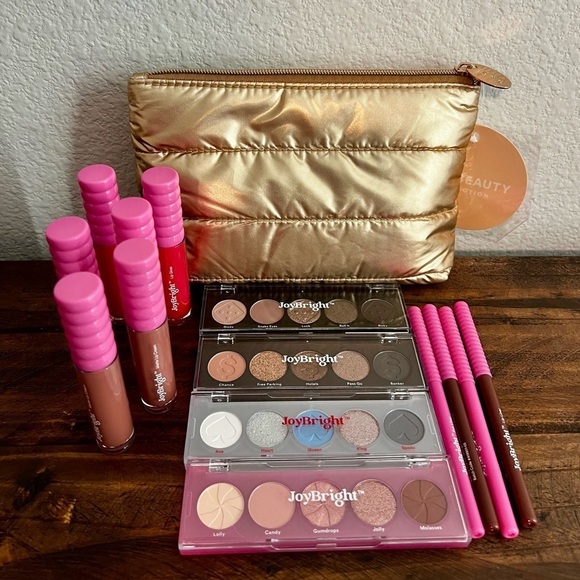 NEW! Joy Bright by Ulta Beauty Make-Up Bundle + Make-Up Bag. - Picture 2 of 15